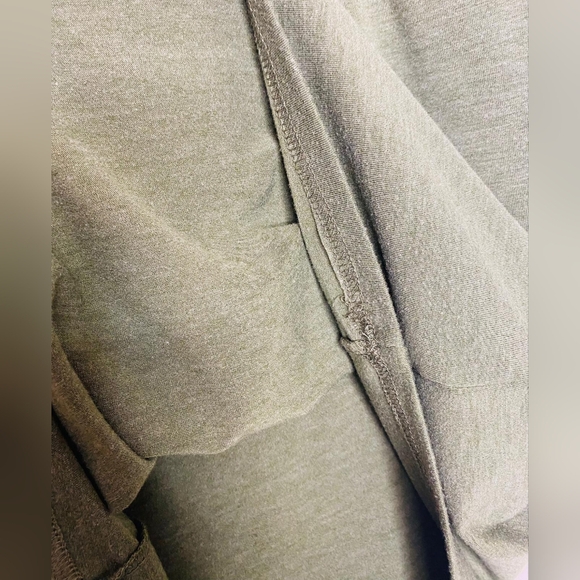 Women's Ruched, Solid Hollowed Out Sleeves, Round Neck Top - Picture 8 of 11